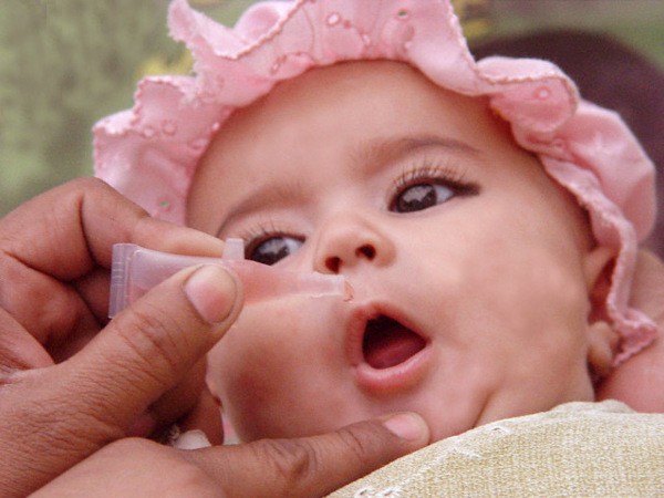 симптоми на полиомиелит