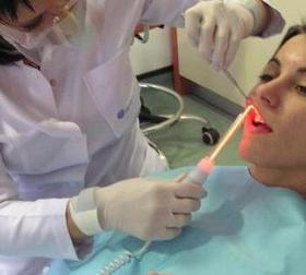 Авангардна лазерна терапия заменя радикалното инванзивно лечение на зъби