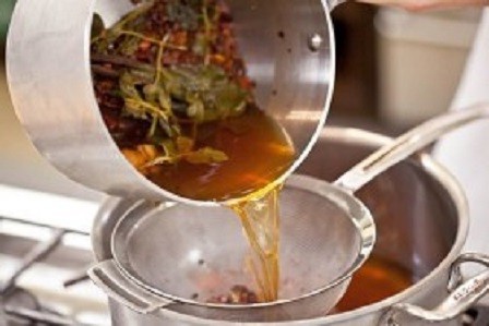 За пречистване на организма - чай от върбова кора