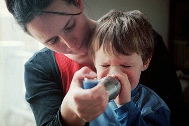 Децата с астма имат нужда от повече внимание