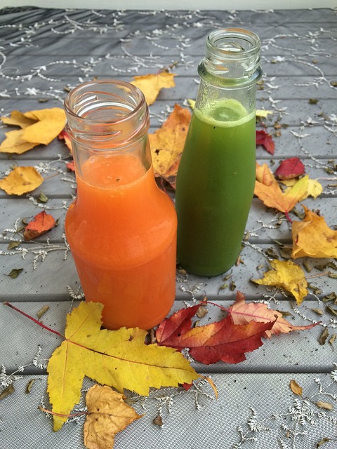 бутилка със сок от тиква и сок от целина