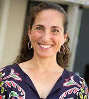 Ема Лейнг, д-р и експерт по диетология в Университета на Джорджия за ползите от ядене на киви