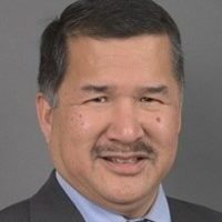 Ферик Фанг, доктор, изследовател и професор в UW Medicine в Сиатъл