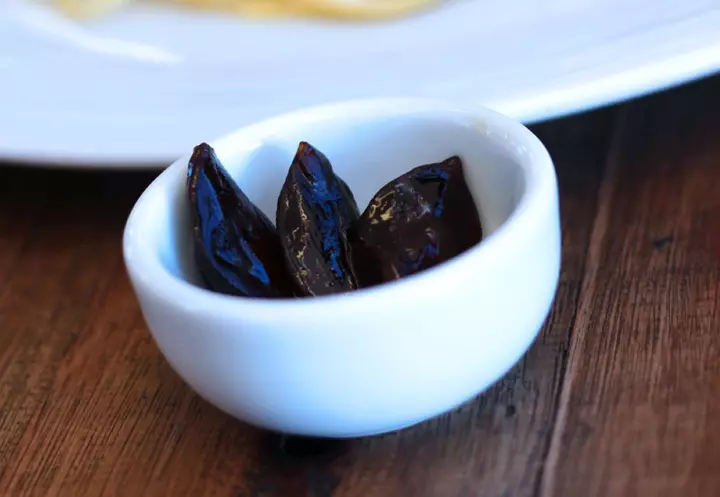 черен чесън белен