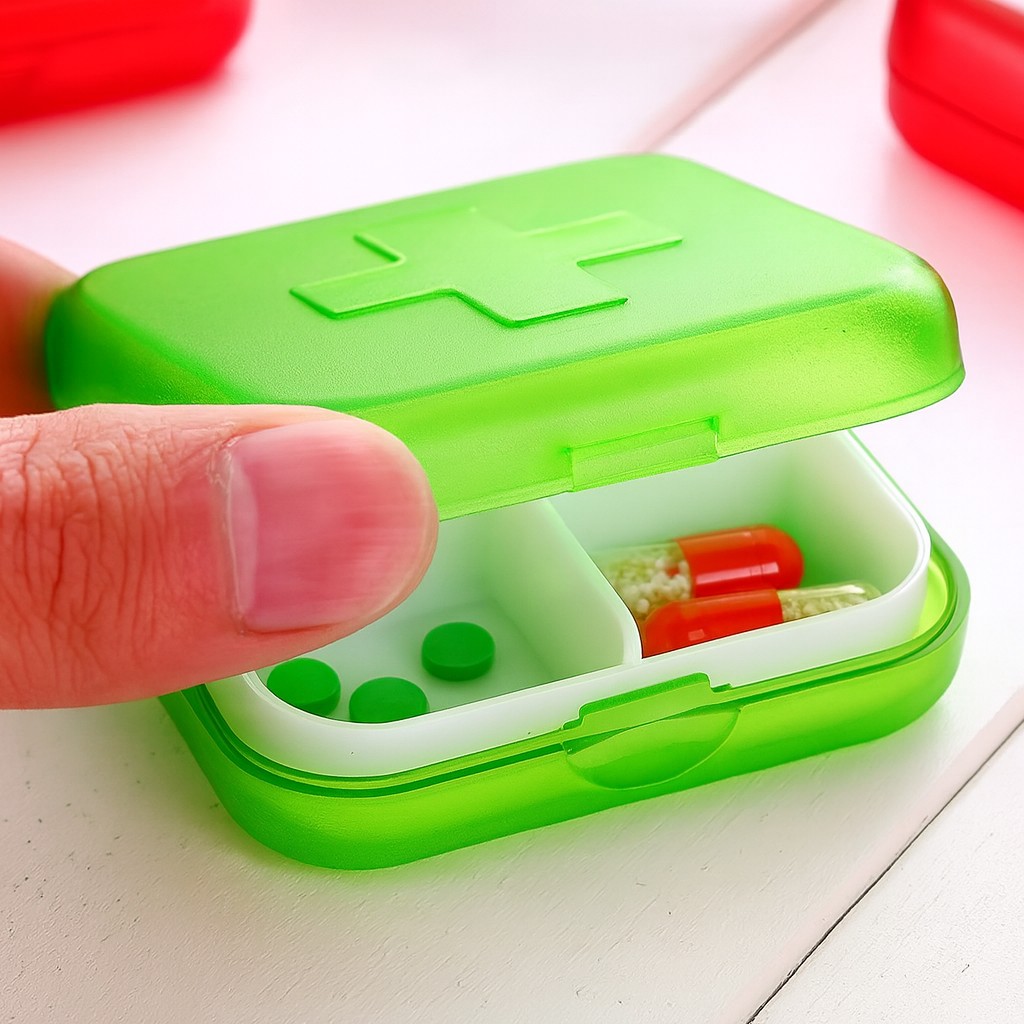 Компактна кутийка за лекарства с 4 отделения Кутийка за лекарства